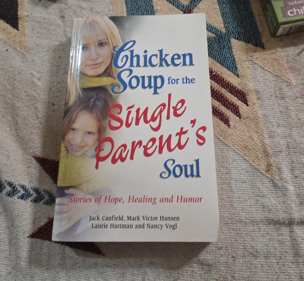 Chicken Soup for the Single Parent's Soul - White, Red & Blue Cover